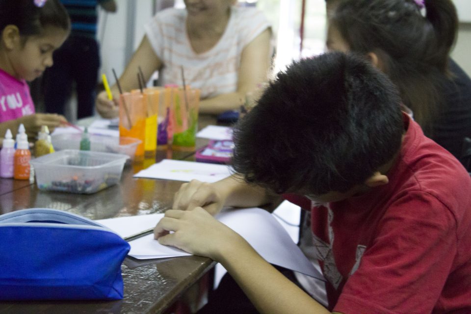 APOYO ESCOLAR GRATUITO PARA ESTUDIANTES DE PRIMARIA EN TRES DE FEBRERO