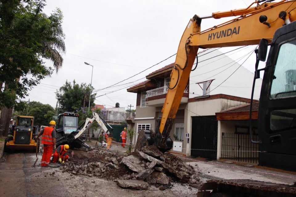 AVANZA EL PLAN DE REPAVIMENTACIÓN EN CASTELAR