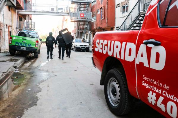 MORÓN: DESBARATAN A DOS BANDAS QUE HACÍAN ENTRADERAS Y ROBABAN AUTOS DE ALTA GAMA EN ZONA OESTE