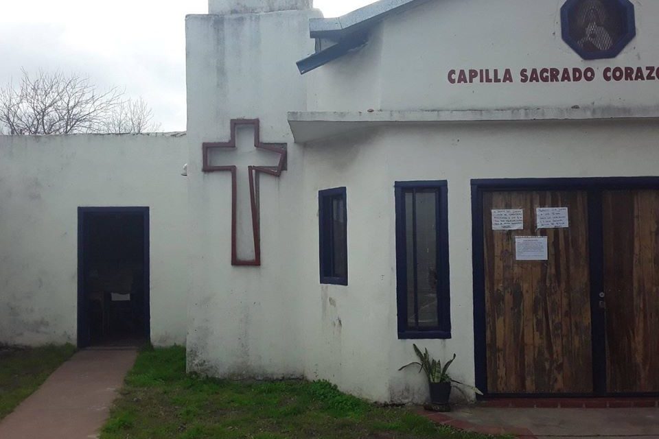 No tienen corazón: robaron de una iglesia de Moreno la mercadería para repartir entre los vecinos