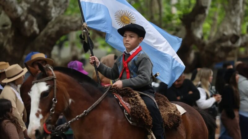 Desfile gaucho y Fiesta del Chuletón Criollo en los festejos por el aniversario de Marcos Paz